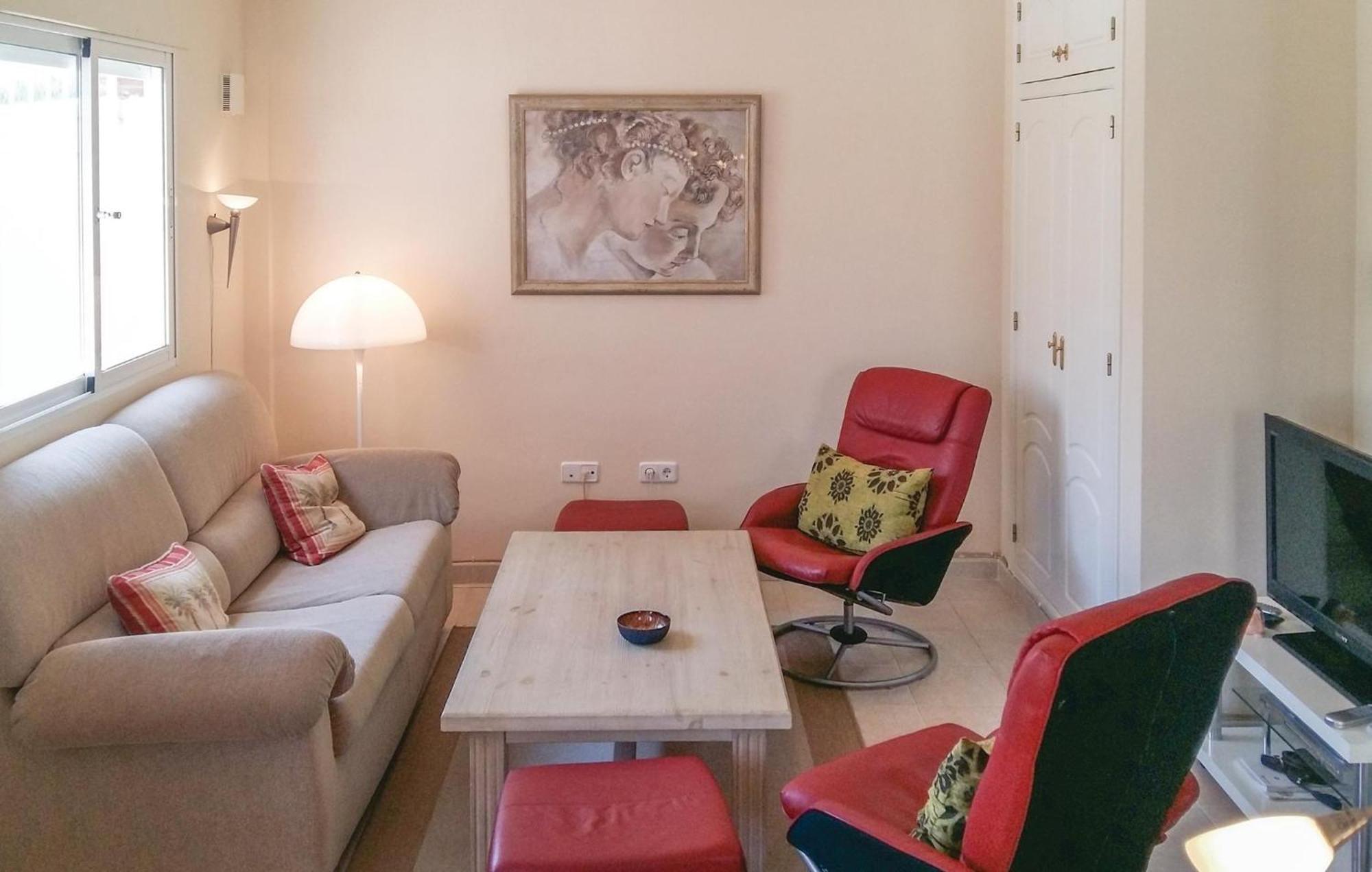 Cozy Home In Orihuela Costa With Kitchen Dehesa de Campoamor  Buitenkant foto
