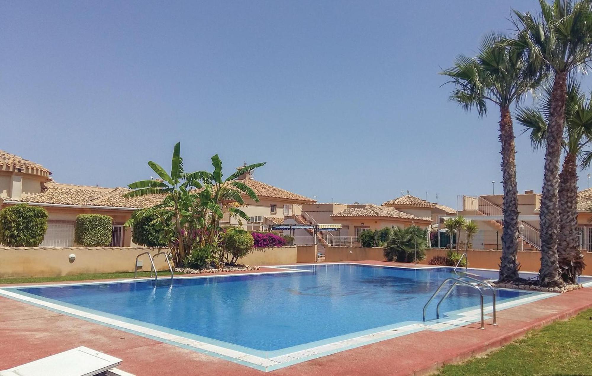 Cozy Home In Orihuela Costa With Kitchen Dehesa de Campoamor  Buitenkant foto