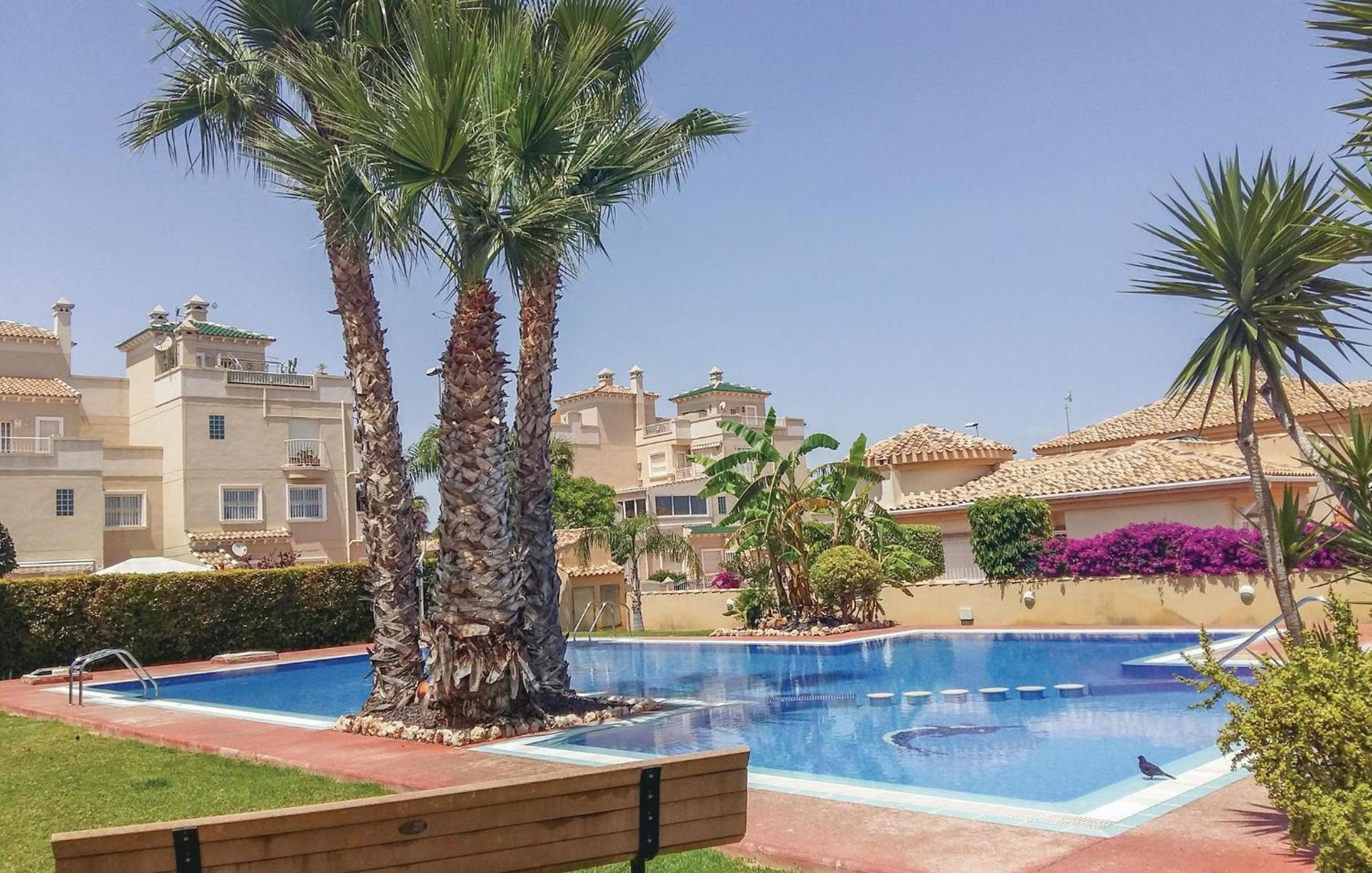 Cozy Home In Orihuela Costa With Kitchen Dehesa de Campoamor  Buitenkant foto